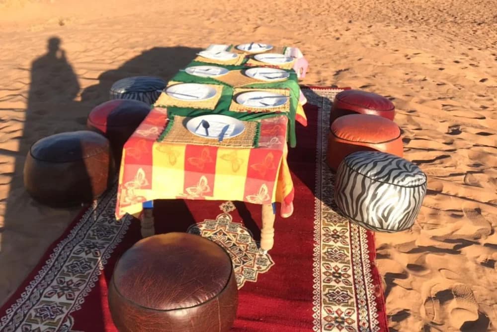 Merzouga Bivouac fixe standard Balade à dos de chameau + Dîner & Spectacle + Sandboard - thumbnail 8