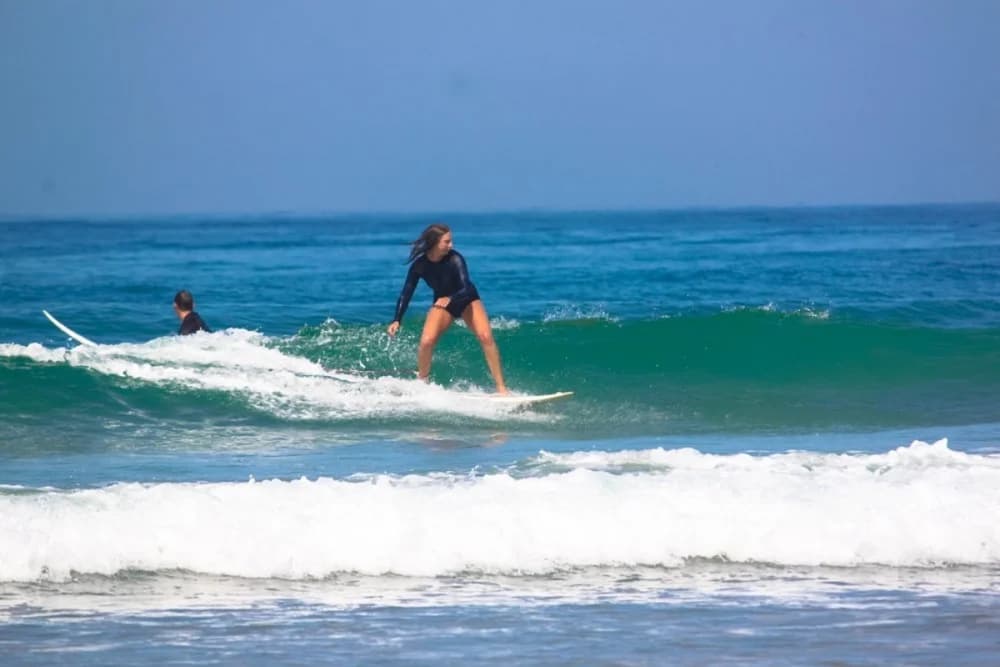 Taghazout Retiro en Grupo de 7 Días (6+ Personas) + 5 Clases de Surf + 2 Sesiones de Yoga + Comidas + Alojamiento - 4