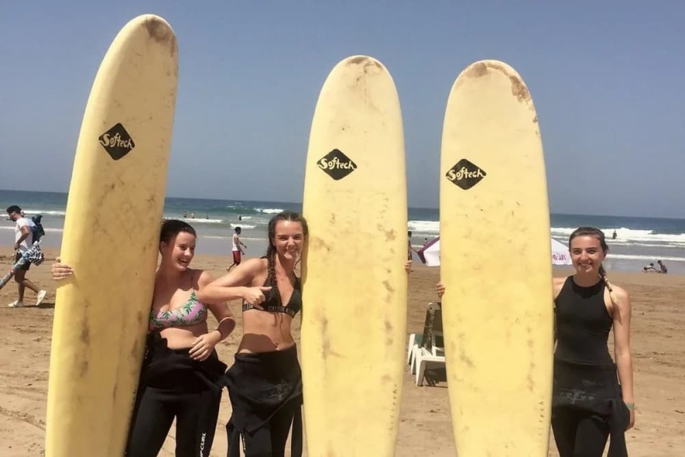 Taghazout 7-dniowy obóz surfingowy z 5 lekcjami + wyżywieniem + 2 sesjami jogi + zakwaterowaniem - thumbnail 6