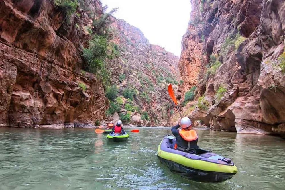 Bin El Ouidane Kayak por 1 Hora para até 2 Pessoas