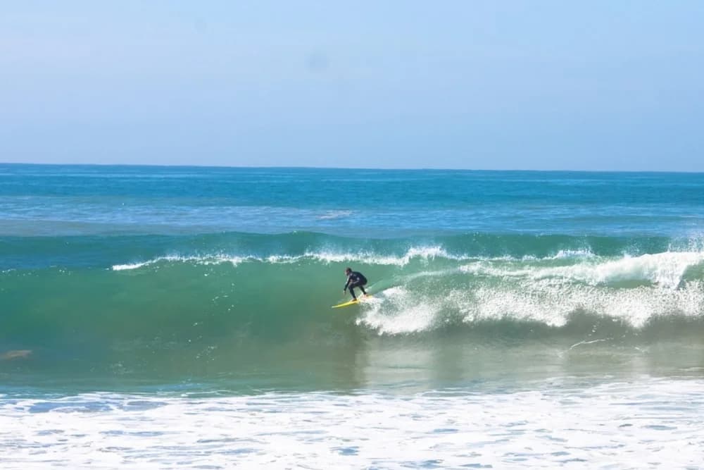 Aula de Surf de Um Dia em Taghazout com Treinador + Prancha + Lanche